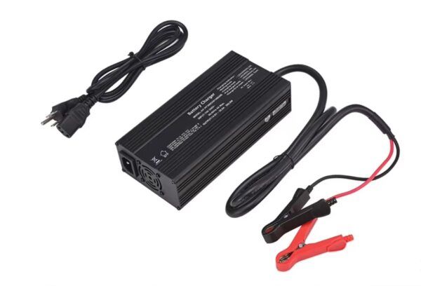 12V-os Lifepo4 Akkumuláror Töltő 20Amper